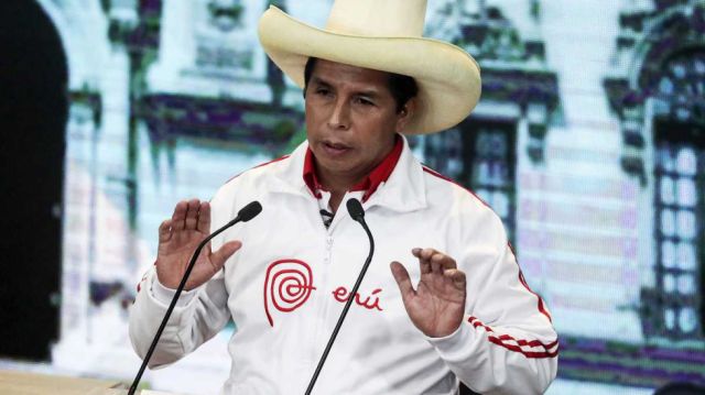 Presunta corrupción: Fiscalía de Perú cita a Pedro Castillo