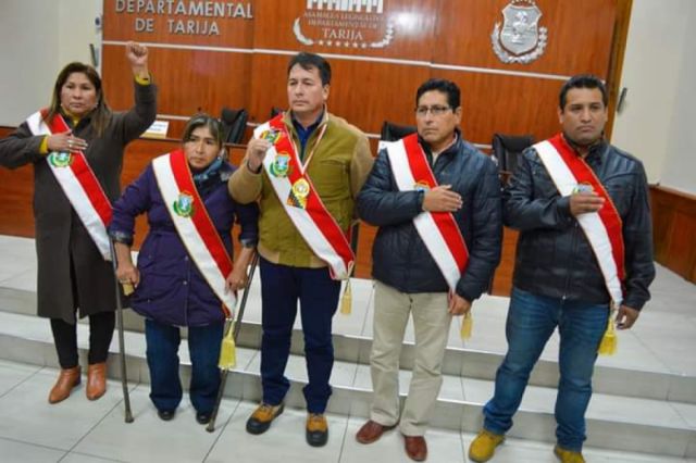 Curul de Federico Salazar en la mira tras sentencia judicial