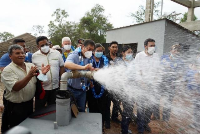 Arce promete Bs 2,5 millones para el sistema de agua potable en Bermejo 