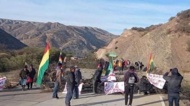 El sur de Potosí inicia bloqueo indefinido