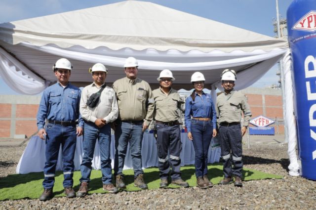 Profesionales bolivianos son promocionados y asumen operaciones de la Planta de Amoniaco y Urea