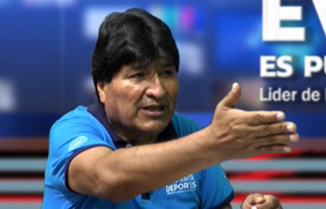 Evo vuelve a la carga: críticos  son voceros de la derecha