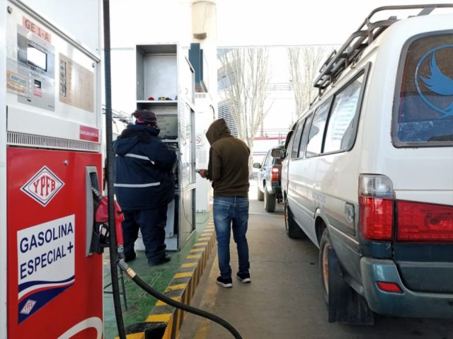 YPFB garantiza abastecimiento de combustibles y prevé incrementar autonomía de carburantes pese al contexto internacional
