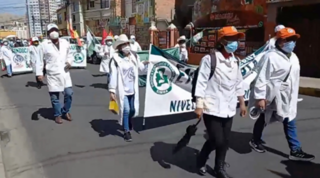 Médicos contra las "hordas masistas"