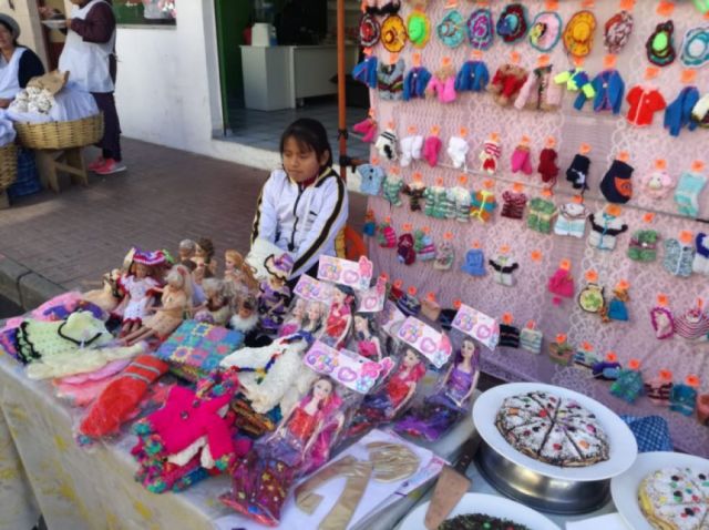 La “Calle Ancha” se engalana para Santa Anita