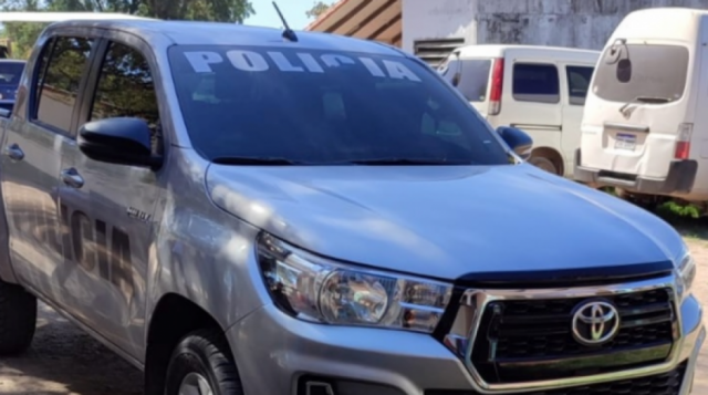 Bustos descubre autos robados en Puerto Quijarro en posesión de autoridades judiciales y la Policía