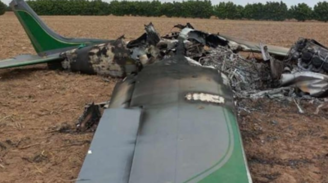 Una avioneta cae cerca de la carretera a Camiri, los tripulantes fugaron