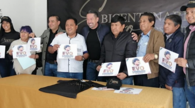 Desde Santa Cruz y El Alto lanzan a Evo como candidato presidencial "bicentenario 2025"