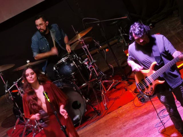 Mayra González, Mauricio Cardona e Inti Medina.
