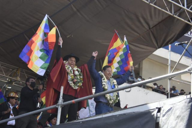 ‘Sobre nuestro cadáver un golpe de Estado’, proclama Arce en concentración de apoyo al Gobierno ‘Sobre nuestro cadáver un golpe de Estado’, proclama Arce en concentración de apoyo al Gobierno