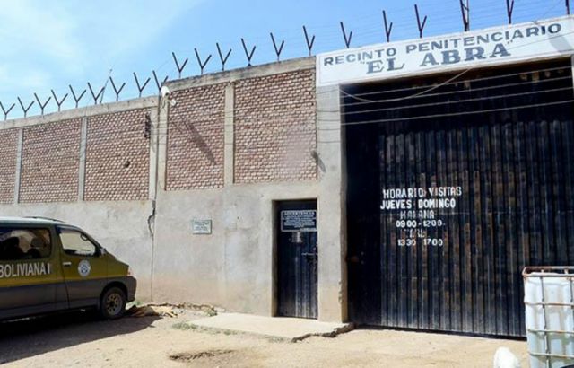 Policía denuncia fuga de peligroso reo de la cárcel de “El Abra”