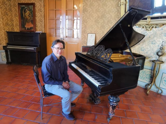 El pianista en el Museo de la Casa de la Cultura