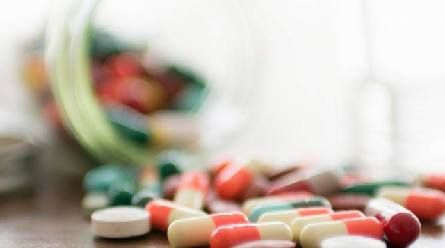 Aprehenden a sujeto por vender de forma ilícita medicamentos de dudosa procedencia y caducos