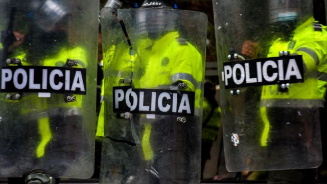 Mueren ocho policías tras un ataque con explosivos en el suroeste de Colombia