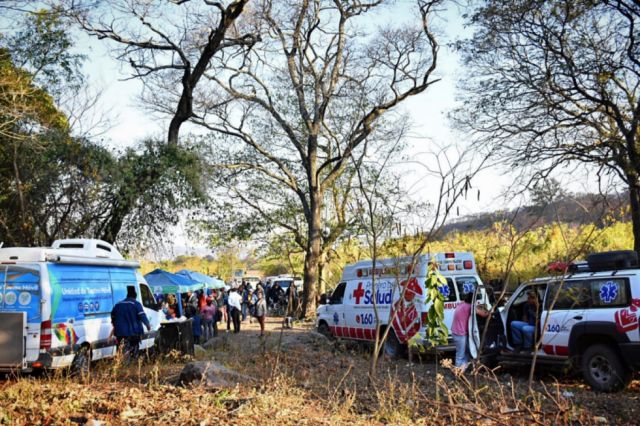 Brigadas de salud colaboran en la zona del incendio