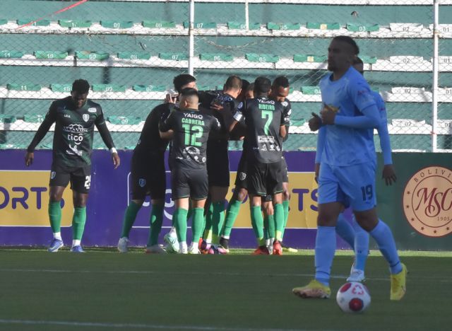 Bolívar trepa a la cima con goleada sobre Tomayapo