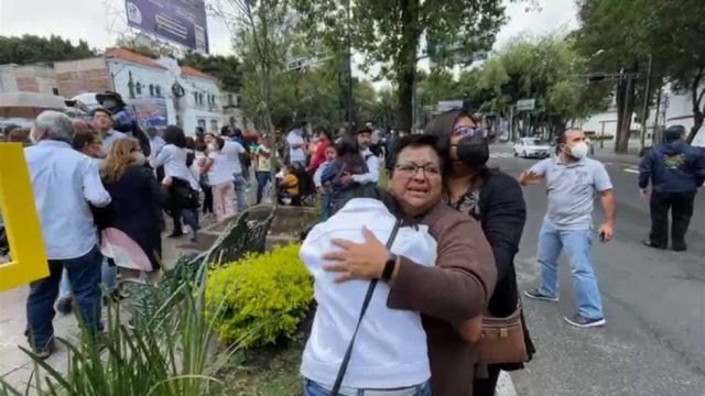 Un terremoto de magnitud 7,7 sacude México