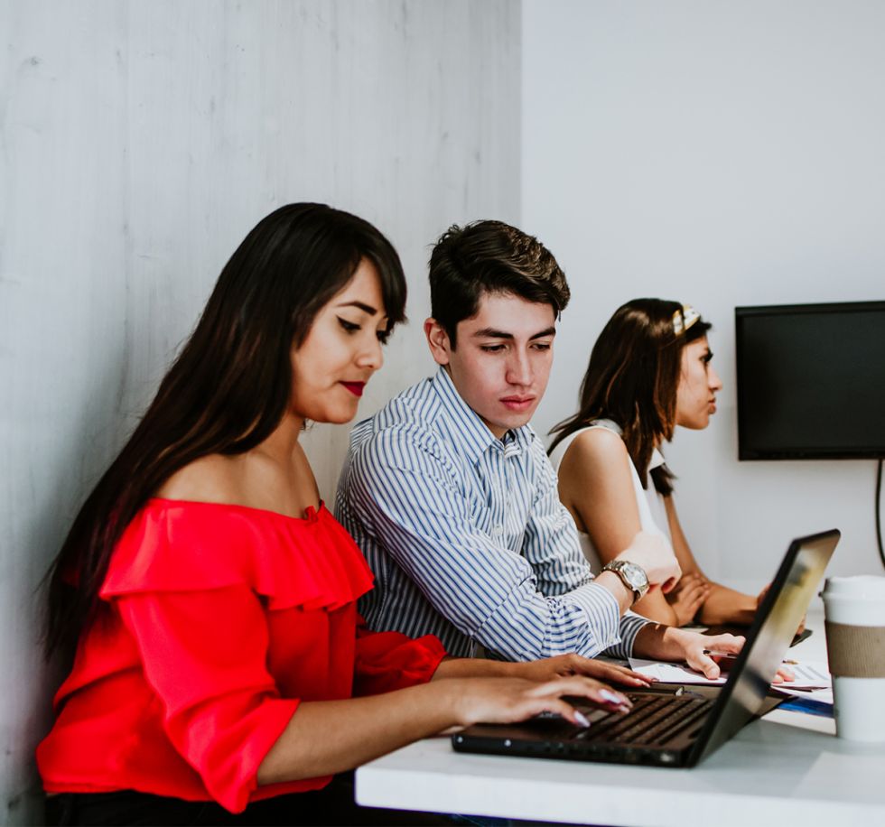 Jala University becas completas a jóvenes de 17 y 21 de Tarija