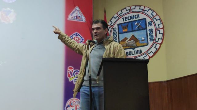 Diputado Huanca llama “cobarde” a Paz Pereira por no declarar en el caso Ciudad Inteligente