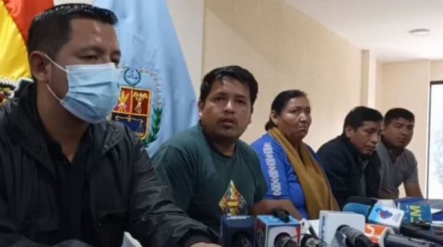 Trópico cochabambino amenaza con cerco a Santa Cruz