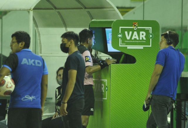 El VAR salva a Blooming de una humillación en su casa El VAR salva a Blooming de una humillación en su casa