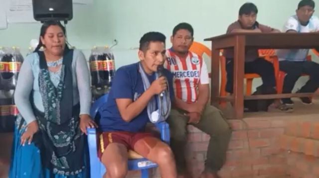Plácido Cota reaparece en asamblea de cocaleros