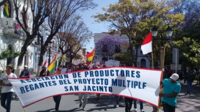 Regantes en emergencia anuncian bloqueo de caminos desde el lunes en Tarija