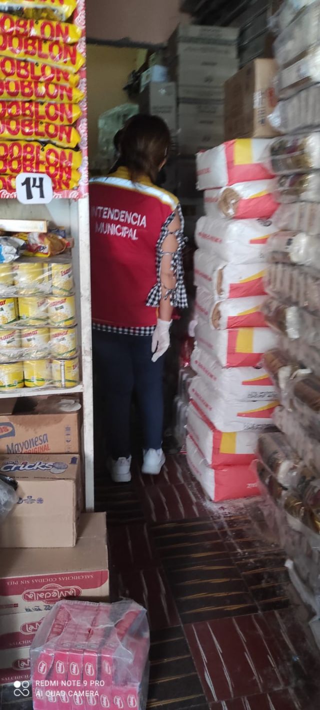 Tienes de abarrotes del mercado Campesino 