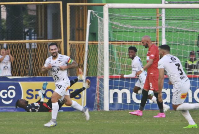 Real Santa Cruz anota su tercera victoria al hilo a costa de Always