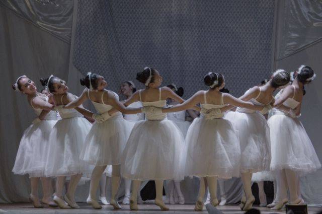 Bailarinas jóvenes