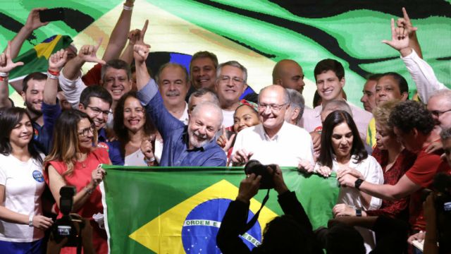 Unificar a Brasil: Los grandes desafíos de Lula