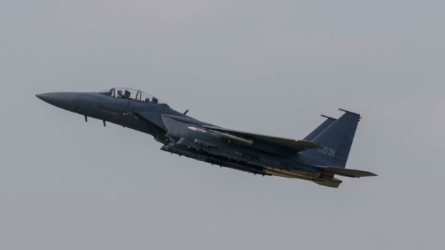 Despegan cazas furtivos de Corea del Sur tras la movilización de unos 180 aviones militares norcoreanos
