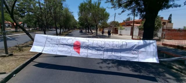 Cívicos y Gobierno se resisten a cerrar el pulso por el Censo