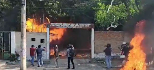 Federación de Campesinos demandará a Camacho y Calvo por la toma e incendio de sus instalaciones
