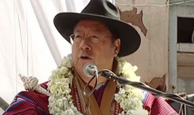 Arce señala que ‘intereses extranjeros’ miran las riquezas de Bolivia y pide unidad