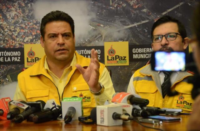 Piden activar sello azul para capturar a Revilla