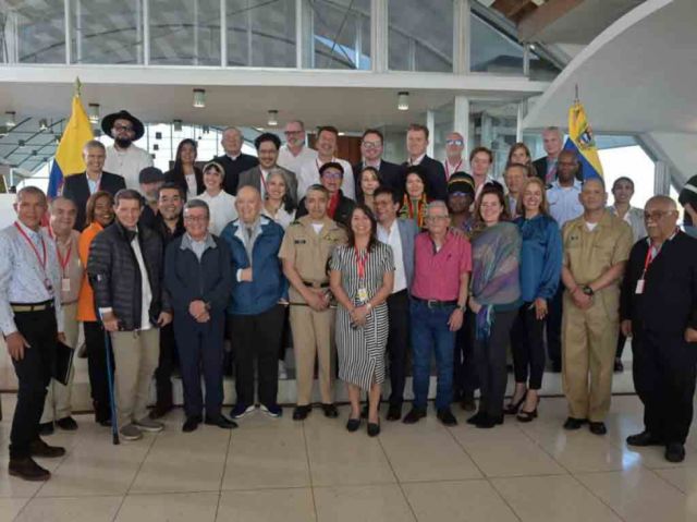 Colombia: Gobierno y Ejército de Liberación Nacional esperan la paz