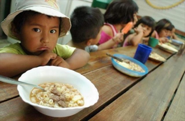 Salud: Desnutrición crónica afecta al 16% de niños y el 10,1% tiene sobrepeso