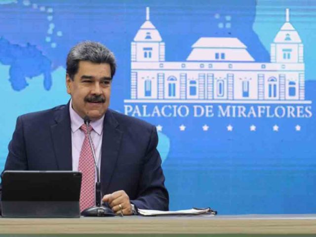 Maduro exige levantar sanciones a sector petrolero