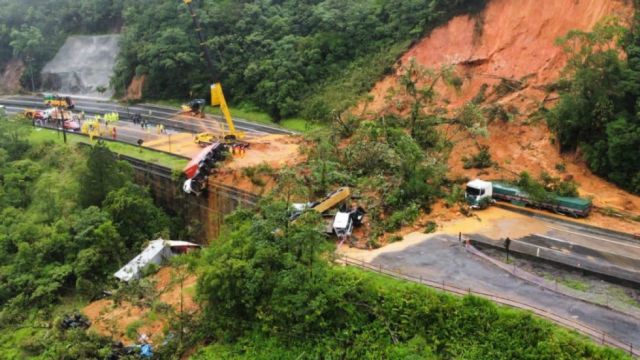 Inundaciones y deslizamientos: al menos siete muertos y miles de desplazados por lluvias en Brasil Inundaciones y deslizamientos: al menos siete muertos y miles de desplazados por lluvias en Brasil