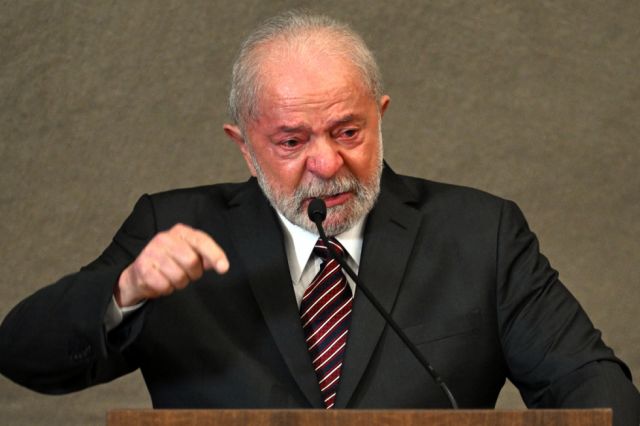 Lula da Silva recibe el diploma de presidente