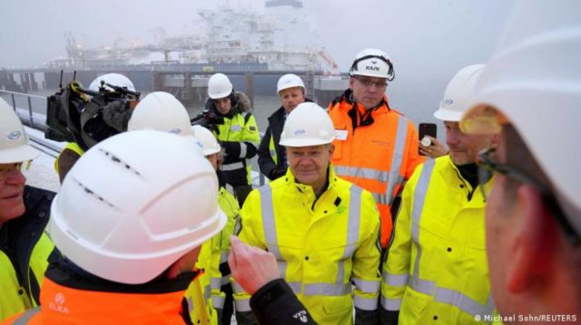 Alemania inaugura primera terminal de gas natural licuado