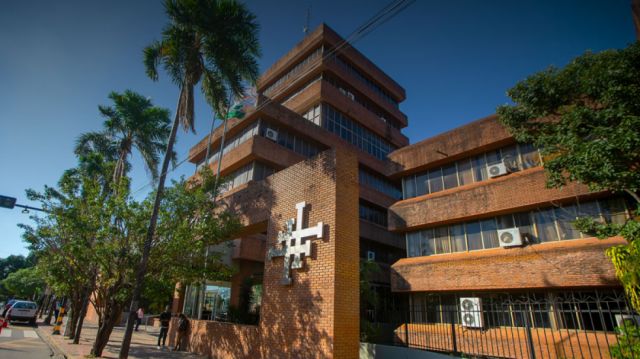 El gobernador seguirá siendo Camacho y ejercerá funciones desde donde esté, afirma asesor del Gobierno Departamental