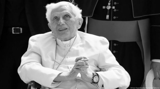 El Vaticano anuncia la muerte del papa emérito Benedicto XVI