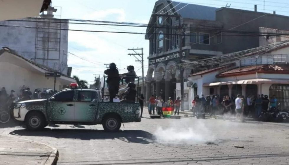 Protesta en Santa Cruz: Cívicos denuncian“terrorismo de Estado”