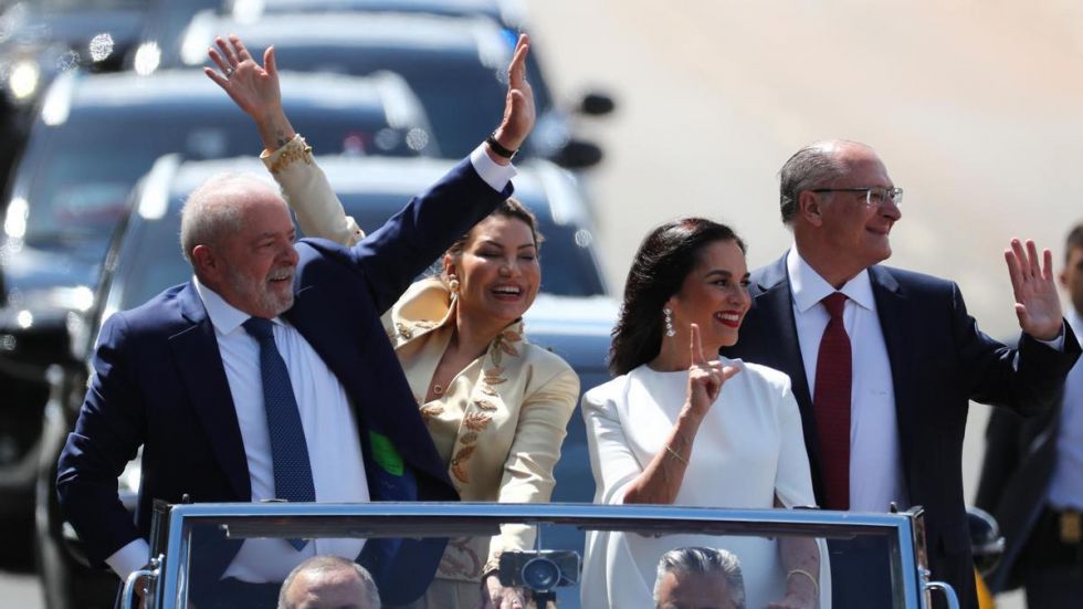 Lula promete reconstruir Brasil tras la “destrucción" de Bolsonaro