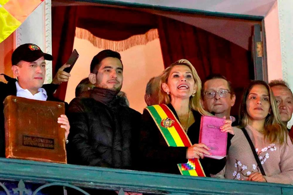 Carolina Ribera afirma que Camacho formó parte del gobierno de  Áñez y pidió ‘muchos ministerios’