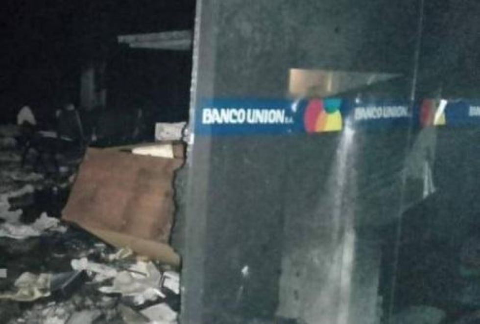 Reportan 27 infraestructuras del Estado quemadas