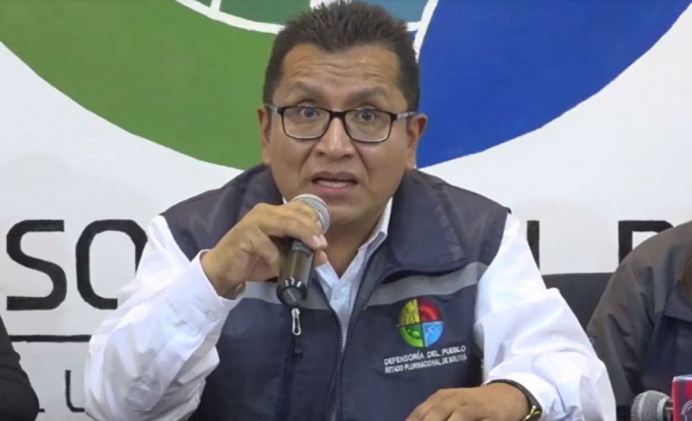 Defensoría registra 25 casos de vulneración de derechos en el conflicto por la detención de Camacho