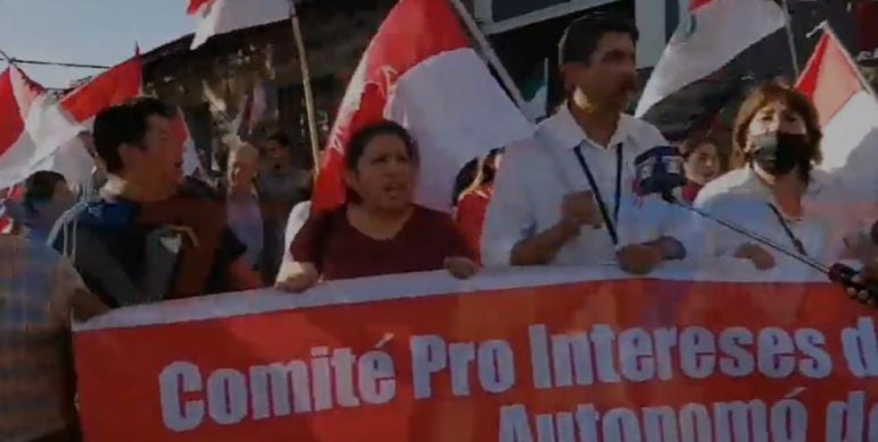 Cívicos lideran marcha pidiendo justicia y liberación de Camacho